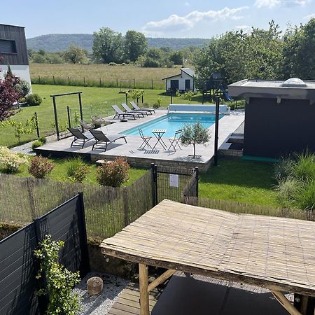Appart-Hotel N 3 Avec Terrasse, Piscine, Petit-Dejeuner Et Parking Prive Chouzelot Exterior foto