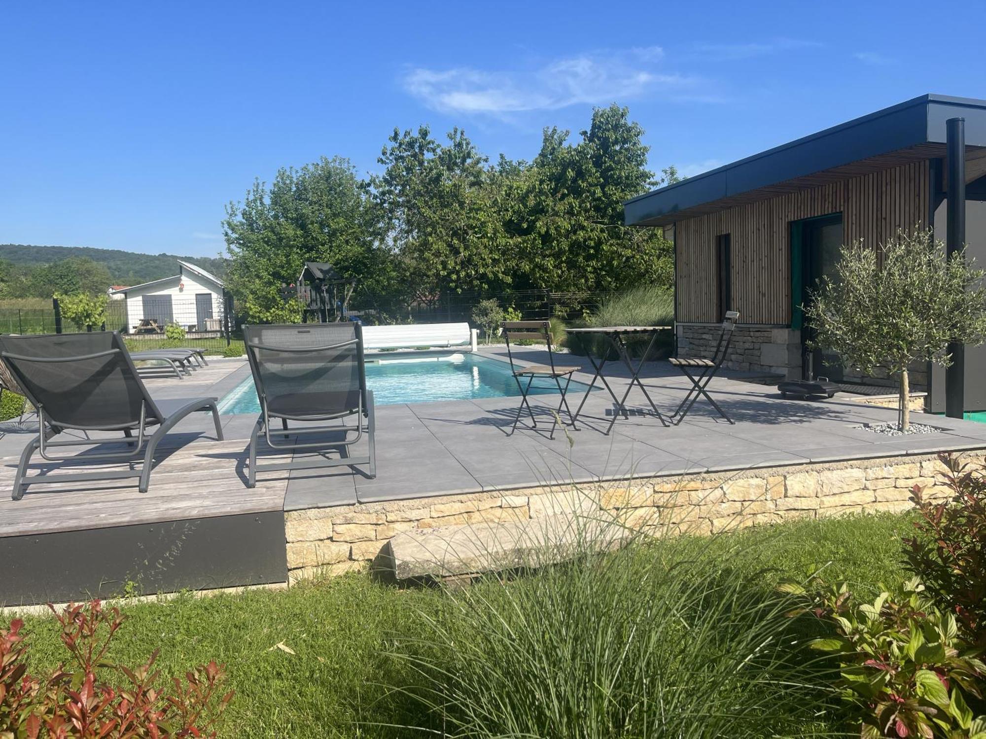 Appart-Hotel N 3 Avec Terrasse, Piscine, Petit-Dejeuner Et Parking Prive Chouzelot Exterior foto