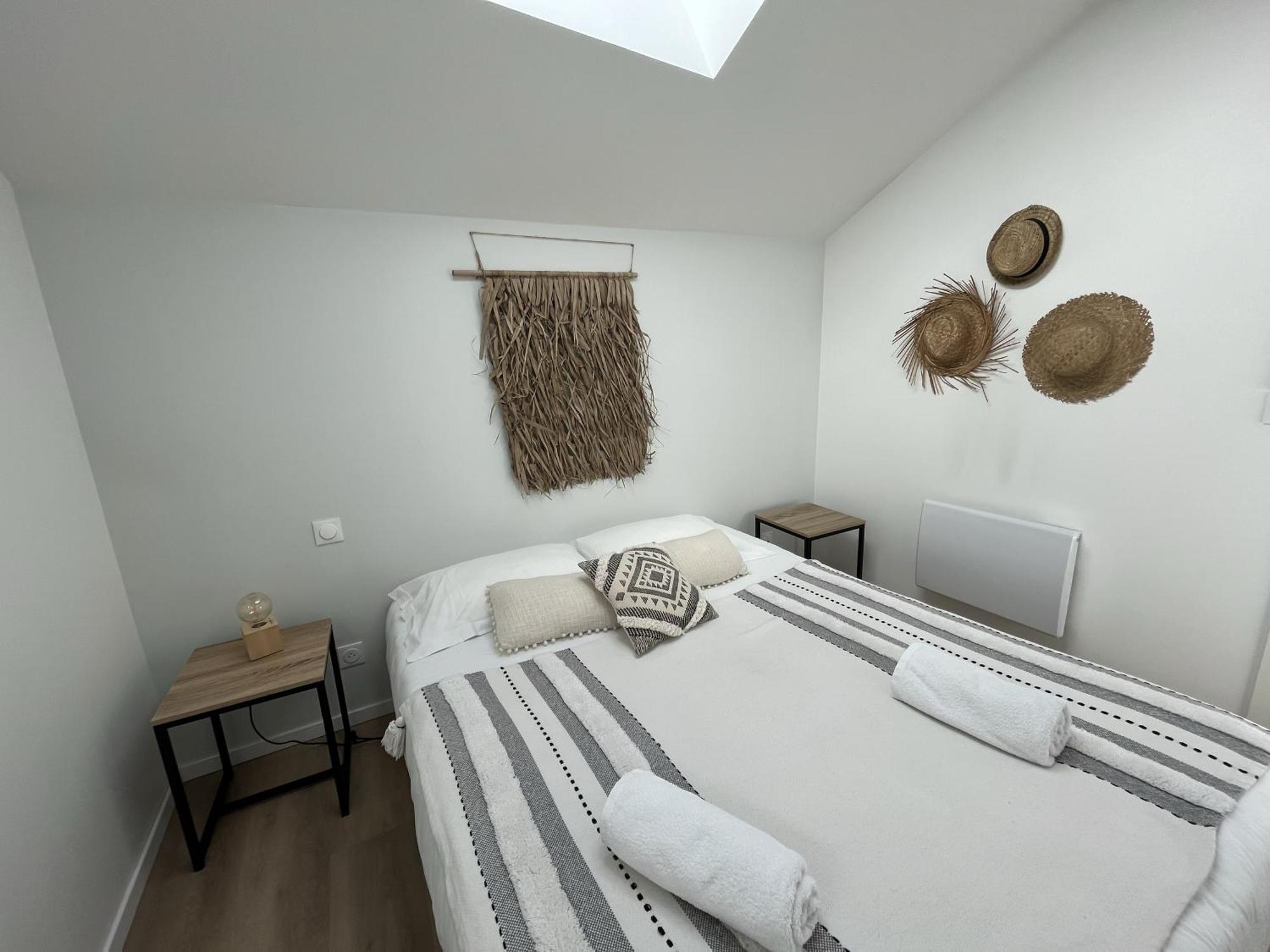 Appart-Hotel N 3 Avec Terrasse, Piscine, Petit-Dejeuner Et Parking Prive Chouzelot Exterior foto