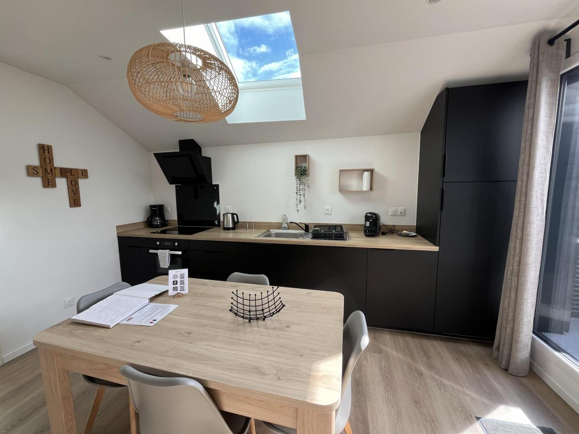 Appart-Hotel N 3 Avec Terrasse, Piscine, Petit-Dejeuner Et Parking Prive Chouzelot Exterior foto